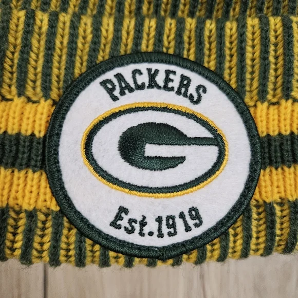 Green Bay Packers Knit Hat - Picture 2 of 4